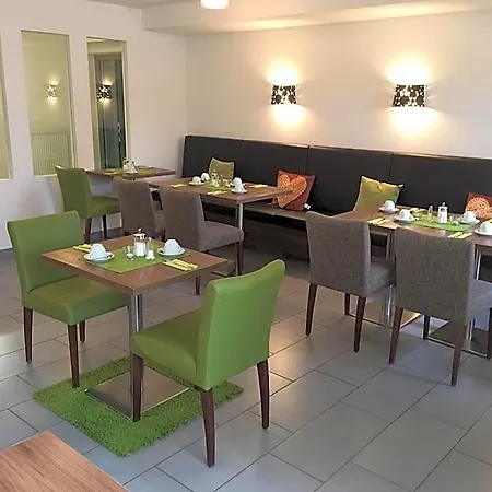 酒店 Stadthotel Bernstein 3*