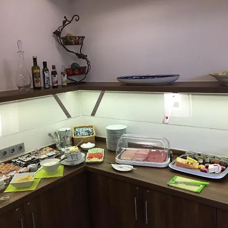 Stadthotel Bernstein מלון 3*